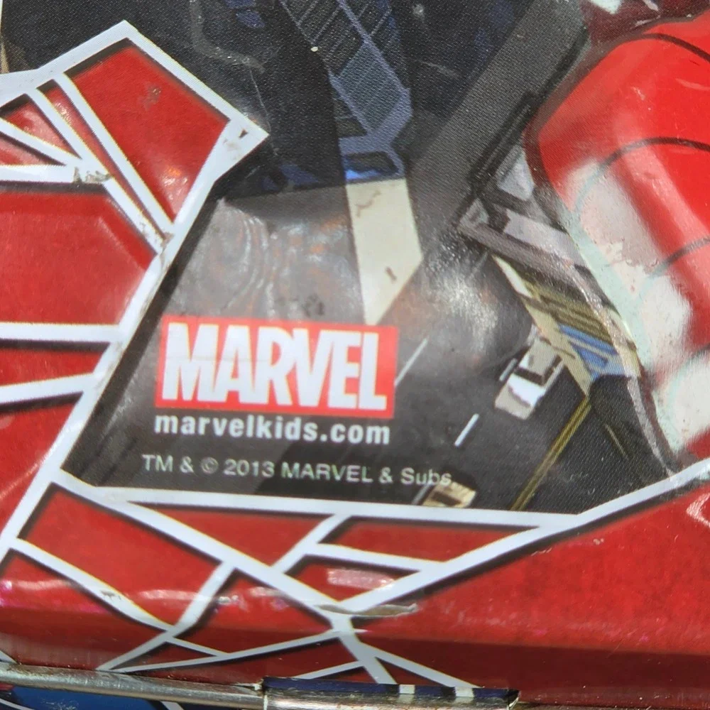 Marvel Spider-Man Go Spidey Embossed Metal Lunch Box Red Blue Tin 2013 Marvel